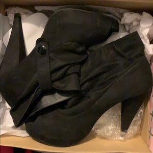 Akemi Suede Bootie